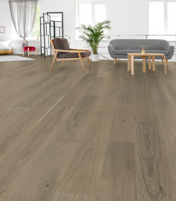 Jackson Hillstone ST CHARLES European Oak