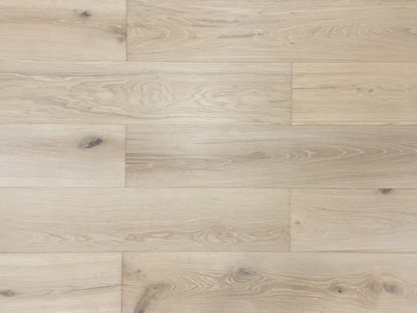 Euro Oak Chateau Fawn Sonder Montserrat Wirebrushed